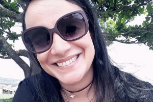 Leila de Cássia Farias Alves