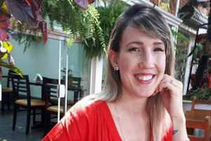 Aline Laureano Suave
